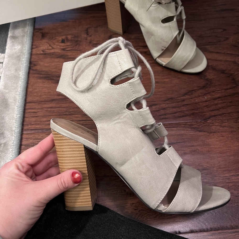 Cute Strappy Lace Up Block Heel